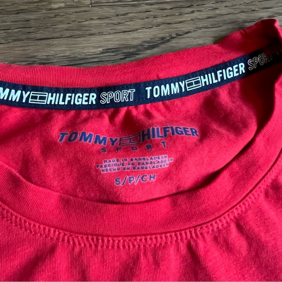 Tommy Hilfiger tee - Picture 2 of 4